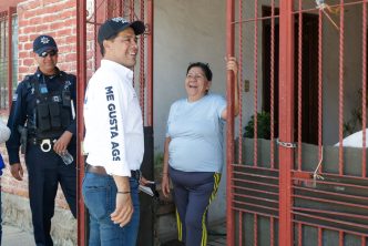 ESCUCHA LEO MONTAÑEZ A VECINOS DEL FRACCIONAMIENTO SOLIDARIDAD III