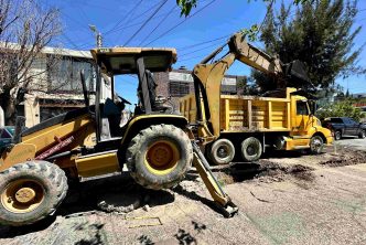 IMPULSA LEO MONTAÑEZ RENOVACIÓN DE LA RED DE ALCANTARILLADO EN LA COLONIA DEL TRABAJO IMPULSA LEO MONTAÑEZ RENOVACIÓN DE LA RED DE ALCANTARILLADO EN LA COLONIA DEL TRABAJO