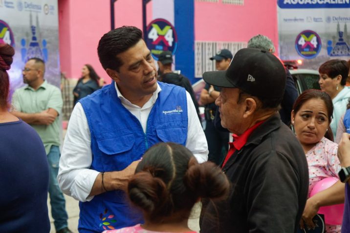 LEO MONTAÑEZ ENTREGÓ PATRULLA PARA LOS FRACCIONAMIENTOS OJO DE AGUA Y MÉXICO PARA SEGURIDAD DE LAS FAMILIAS LEO MONTAÑEZ ENTREGÓ PATRULLA PARA LOS FRACCIONAMIENTOS OJO DE AGUA Y MÉXICO PARA SEGURIDAD DE LAS FAMILIAS