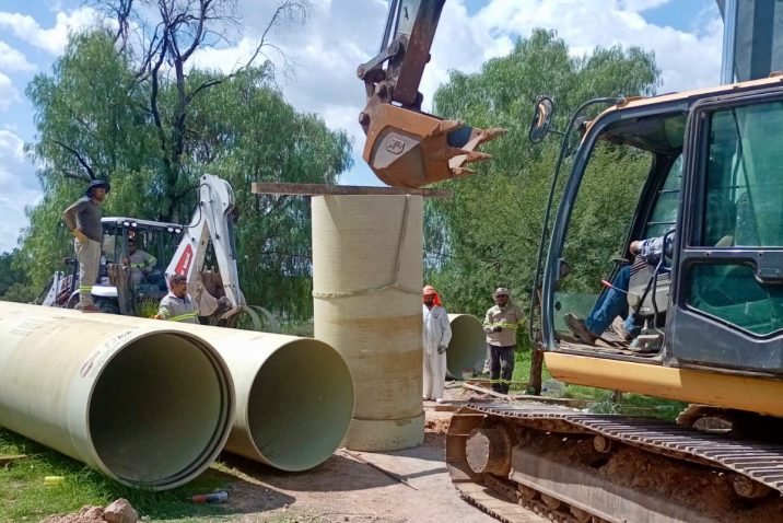 LEO MONTAÑEZ REHABILITA COLECTOR PLUVIAL EN LA BARRANCA PARA PREVENIR INUNDACIONES