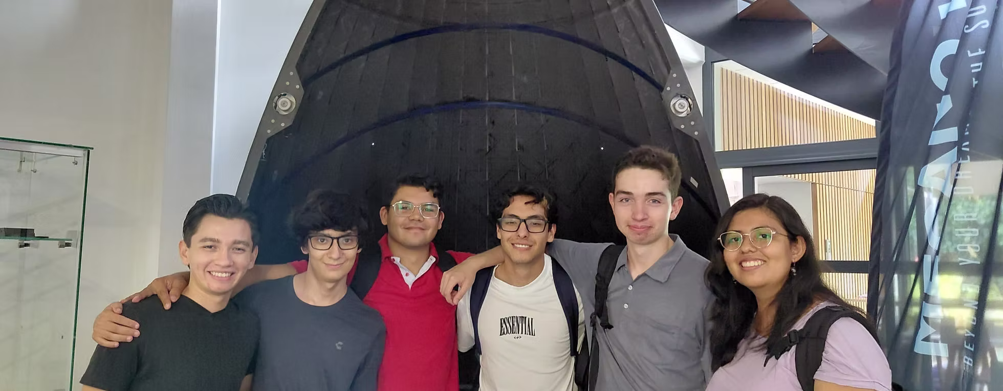 ESTUDIANTES DE LA UNIVERSIDAD POLITÉCNICA DE AGUASCALIENTES VIAJAN A FRANCIA PARA FORTALECER SU FORMACIÓN EN AERONÁUTICA ESTUDIANTES DE LA UNIVERSIDAD POLITÉCNICA DE AGUASCALIENTES VIAJAN A FRANCIA PARA FORTALECER SU FORMACIÓN EN AERONÁUTICA
