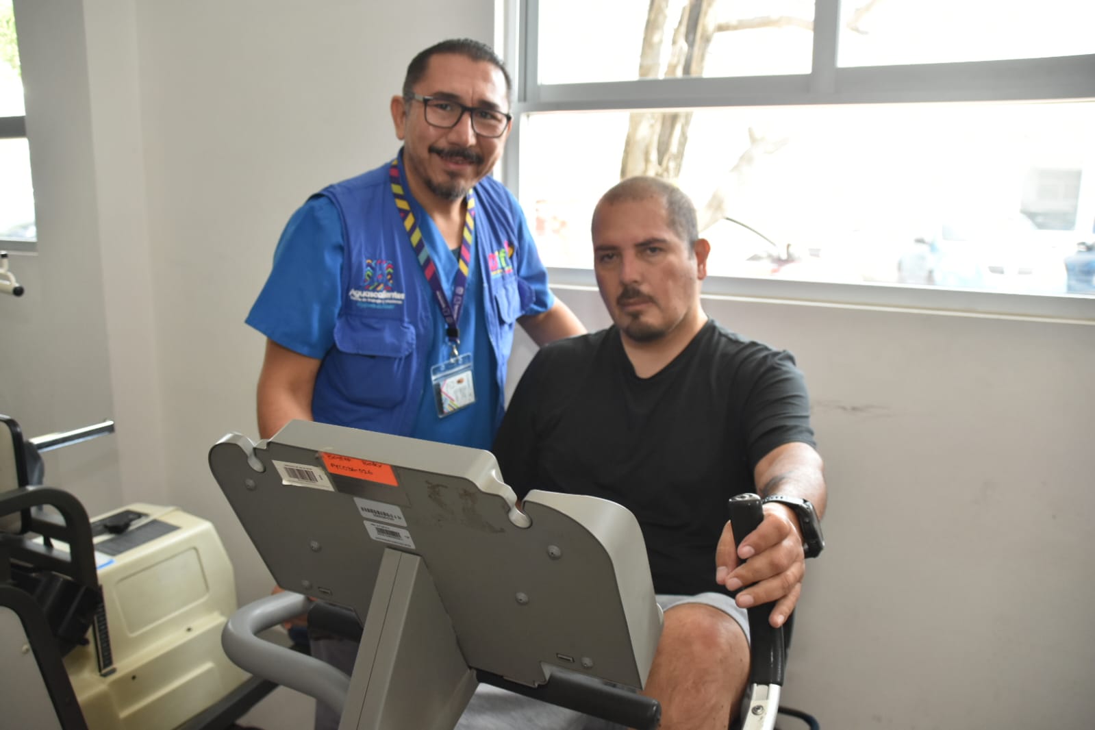 ARTURO REYES, 24 AÑOS CAMBIANDO VIDAS A TRAVÉS DE LA TERAPIA FÍSICA ARTURO REYES, 24 AÑOS CAMBIANDO VIDAS A TRAVÉS DE LA TERAPIA FÍSICA