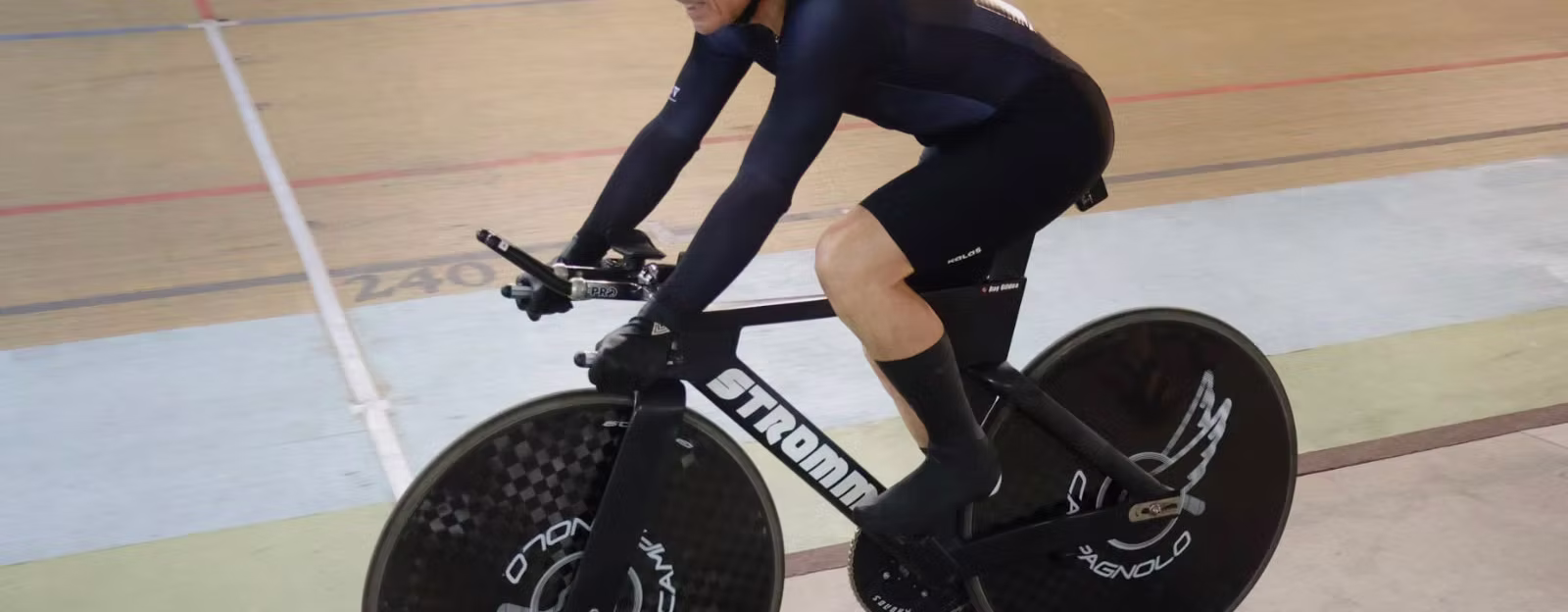 CUATRO NUEVOS RÉCORDS MUNDIALES SE IMPONEN EN EL VELÓDROMO BICENTENARIO