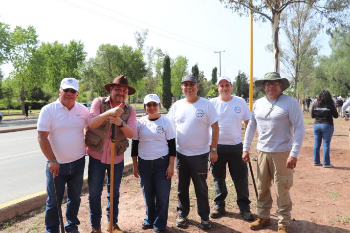 FORTALECE MUNICIPIO ARBOLADO URBANO Y MEDIO AMBIENTE CON REFORESTACIÓN EN BLVD. JOSÉ MARÍA CHÁVEZ