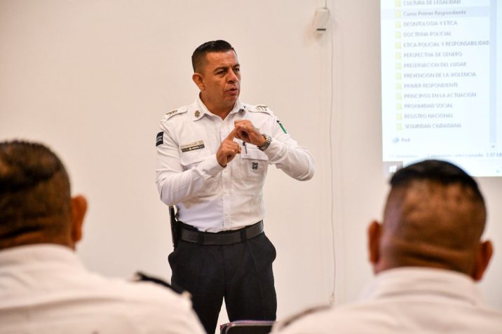 REALIZAN EVALUACIÓN DE COMPETENCIAS BÁSICAS DE LA FUNCIÓN POLICIAL A OFICIALES DE SEGURIDAD PÚBLICA MUNICIPAL REALIZAN EVALUACIÓN DE COMPETENCIAS BÁSICAS DE LA FUNCIÓN POLICIAL A OFICIALES DE SEGURIDAD PÚBLICA MUNICIPAL